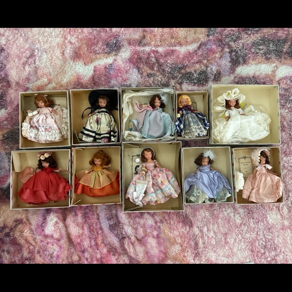 Storybook Nancy Ann Wee dolls